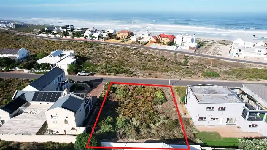 805m² Vacant Erf – 13 S F Sauerman Street, Yzerfontein – photo 1