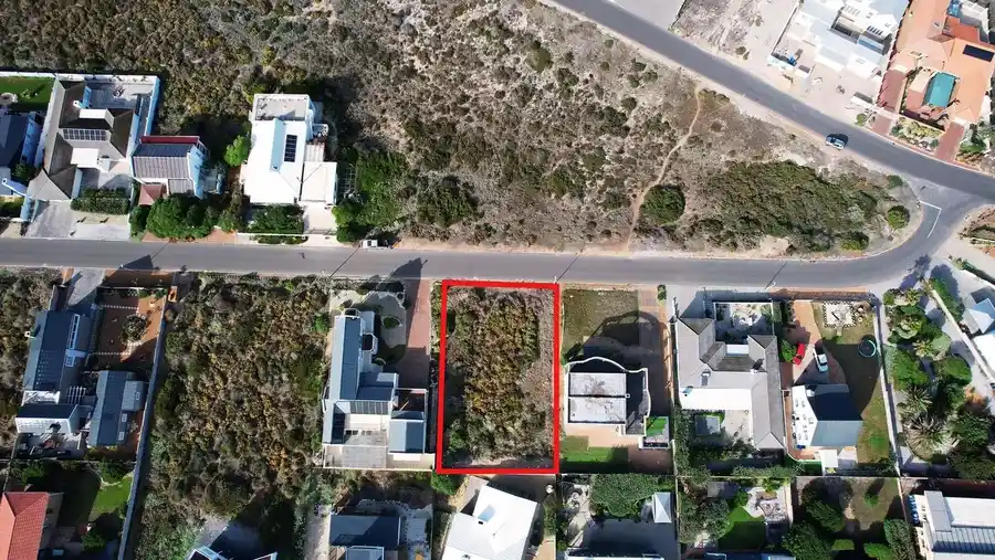805m² Vacant Erf – 13 S F Sauerman Street, Yzerfontein – photo 5