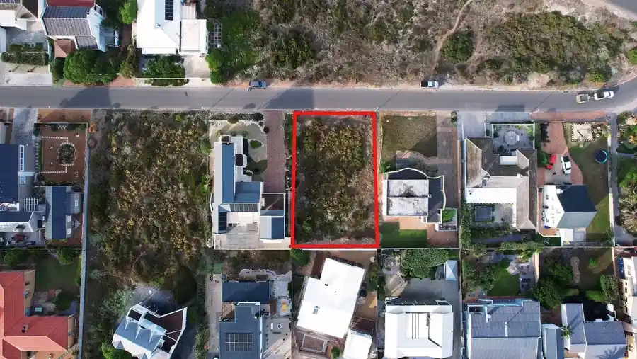805m² Vacant Erf – 13 S F Sauerman Street, Yzerfontein – photo 9
