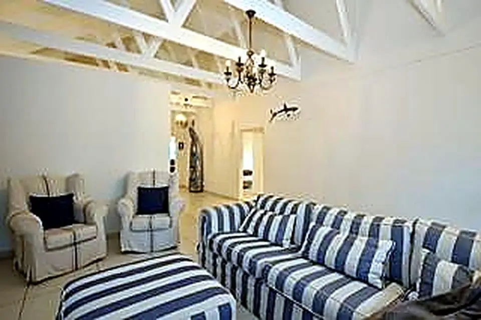 Mile 16 Beach House – 3 Bedroom Home in Yzerfontein – photo 2