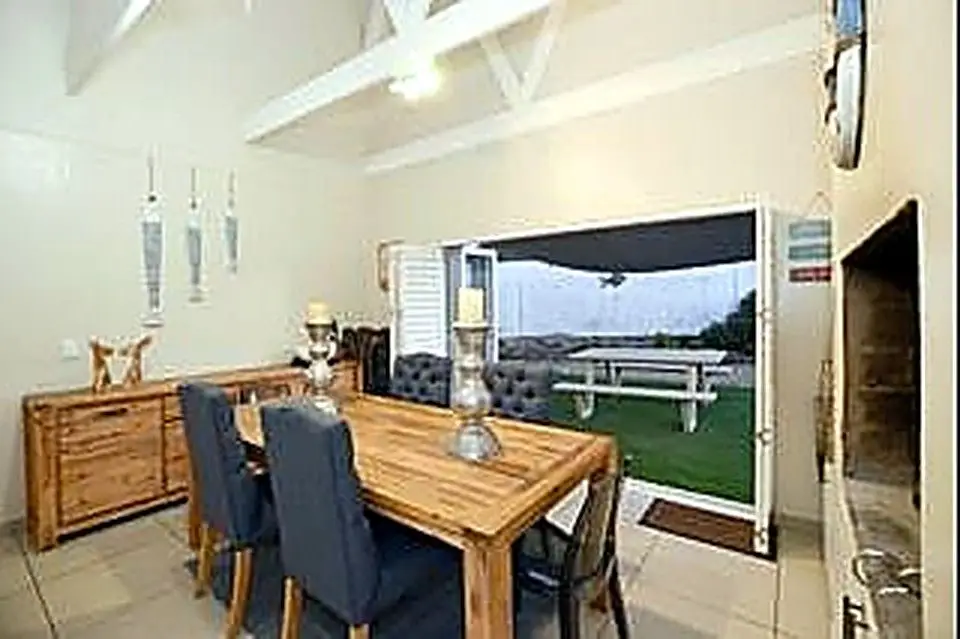Mile 16 Beach House – 3 Bedroom Home in Yzerfontein – photo 12