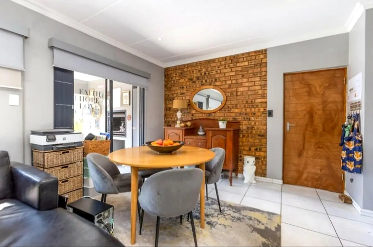 Spacious 3 Bedroom Ground-Floor Corner Apartment – Homes Haven – photo 6