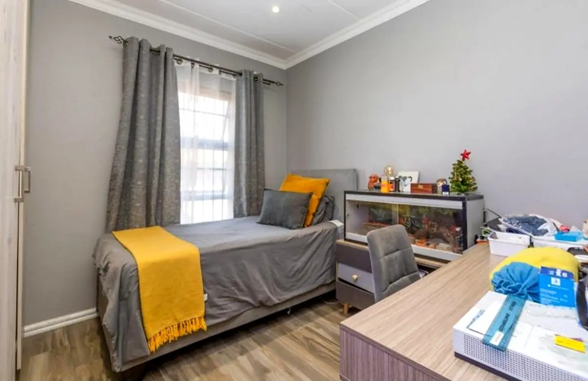 Spacious 3 Bedroom Ground-Floor Corner Apartment – Homes Haven – photo 19