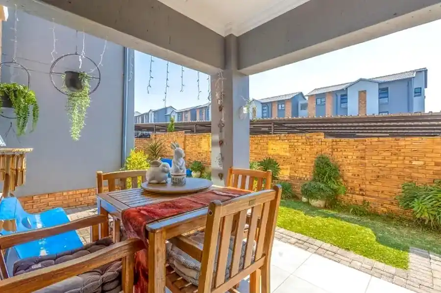 Spacious 3 Bedroom Ground-Floor Corner Apartment – Homes Haven – photo 22