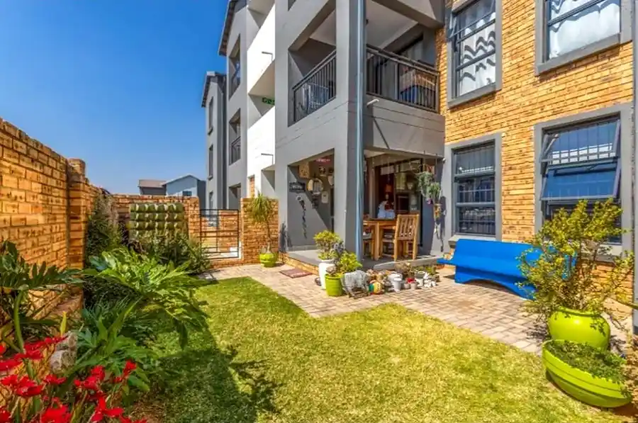 Spacious 3 Bedroom Ground-Floor Corner Apartment – Homes Haven – photo 23