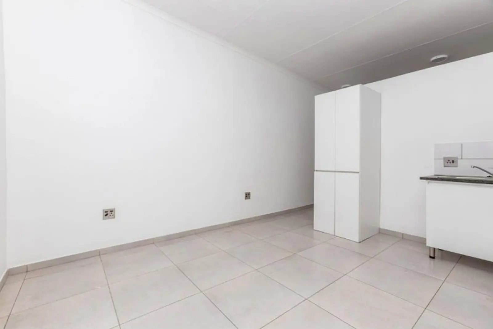1 Bedroom Apartment to Rent – The Base, Randburg Central – photo 6