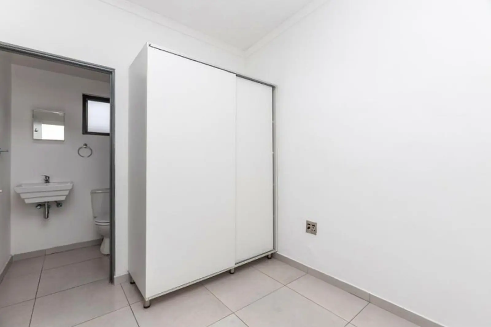 1 Bedroom Apartment to Rent – The Base, Randburg Central – photo 9