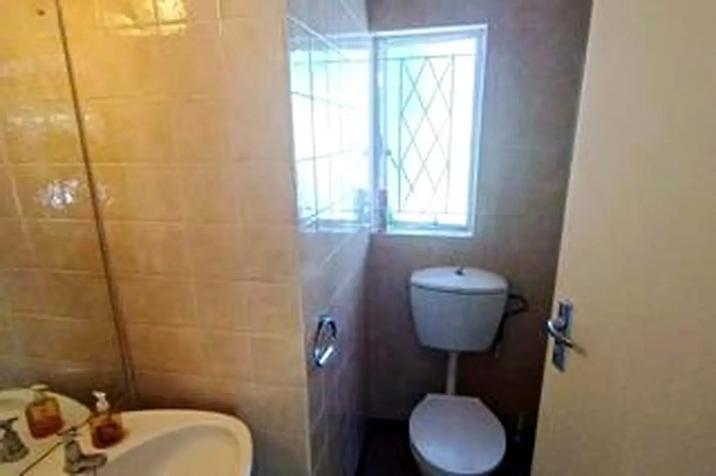1 Bedroom Retirement Townhouse with Private Garden – Sonneglans – photo 8
