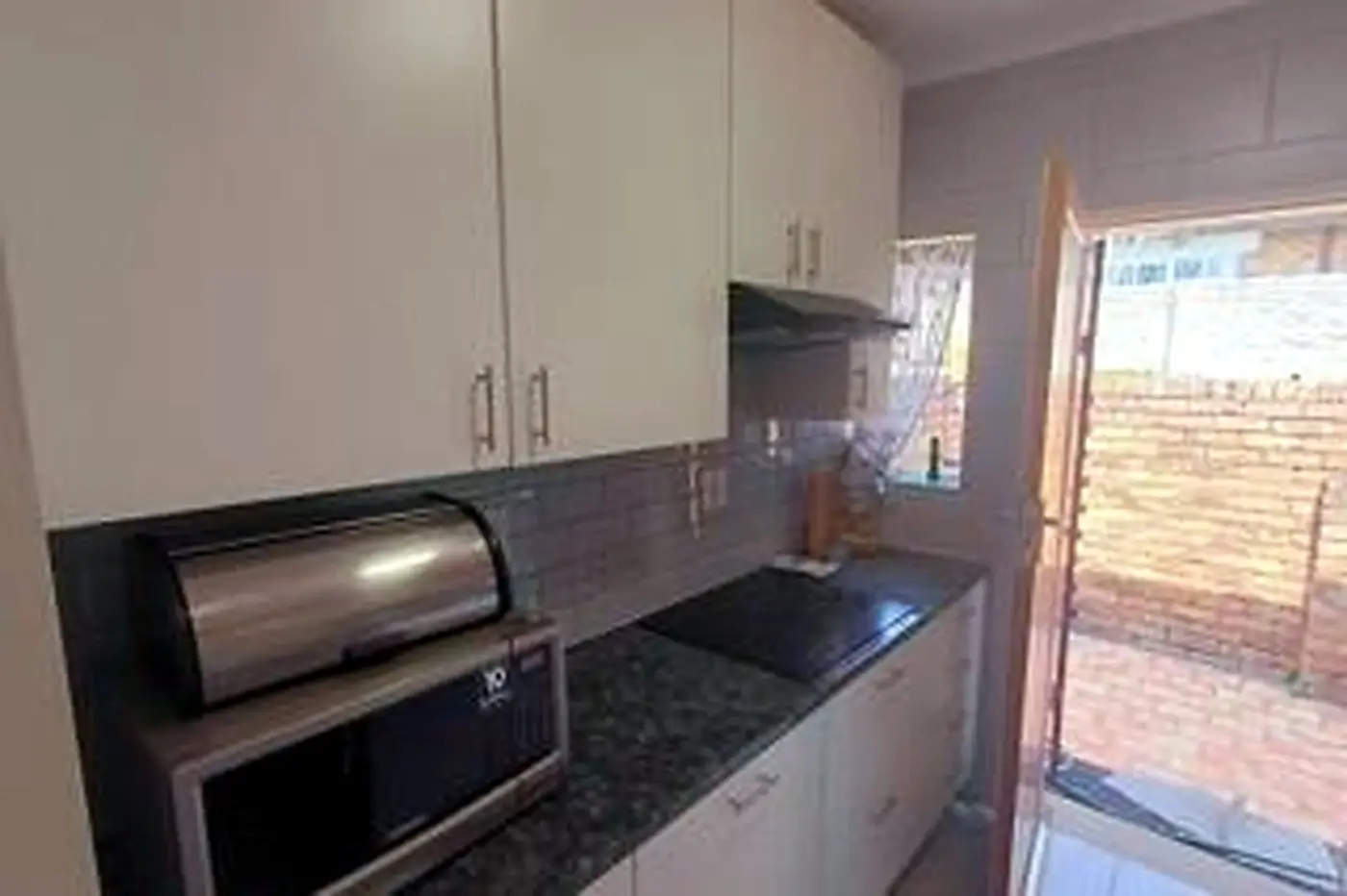 Updated 1 Bedroom Retirement Townhouse – Sonneglans – photo 5