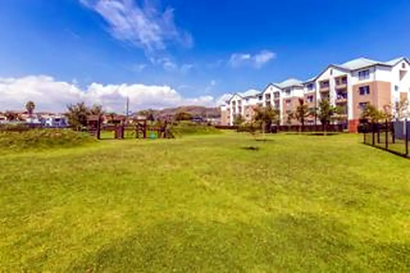3 Bedroom Apartment – The Falls, Wilgeheuwel – photo 1