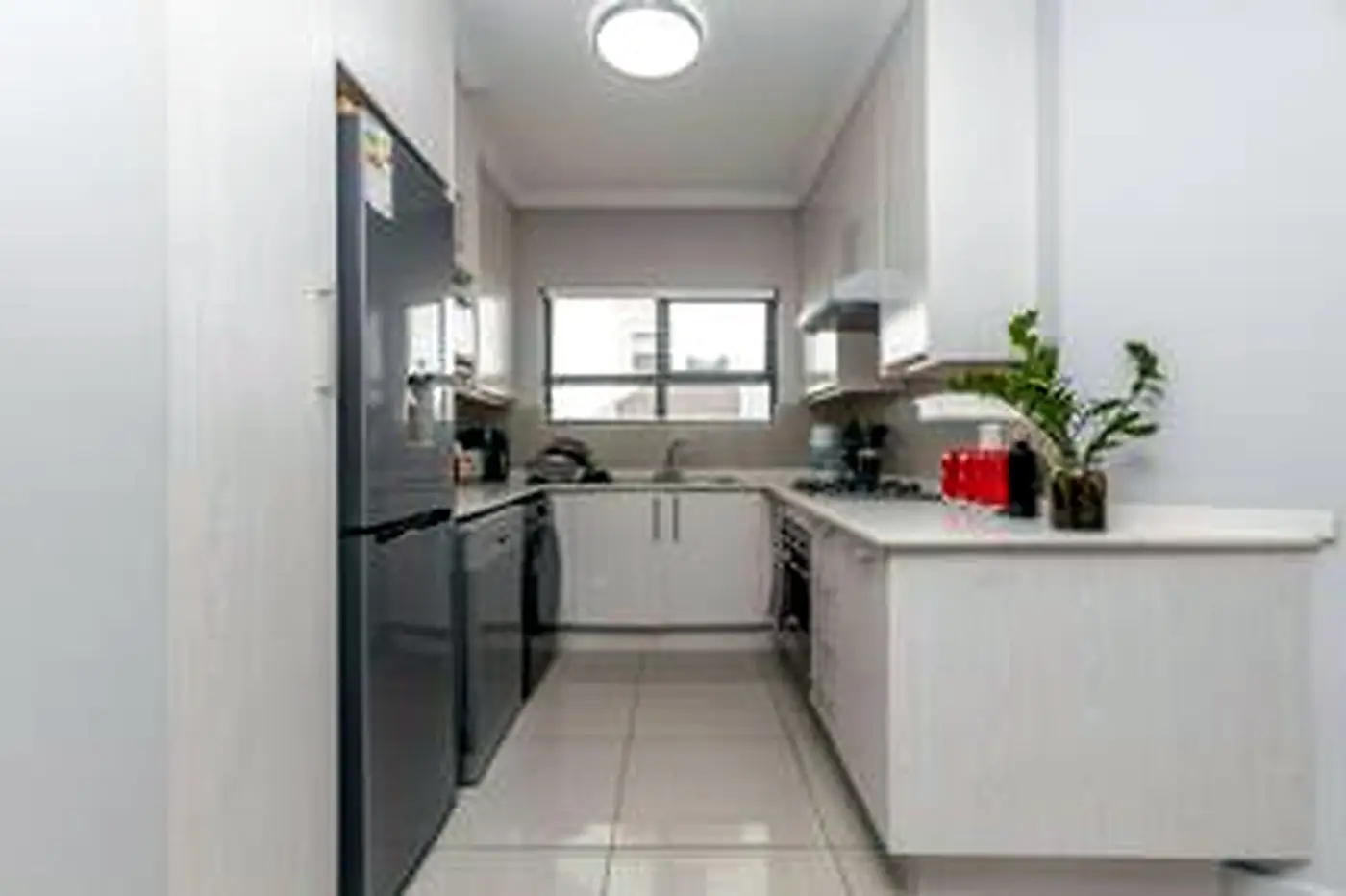 3 Bedroom Apartment – The Falls, Wilgeheuwel – photo 2