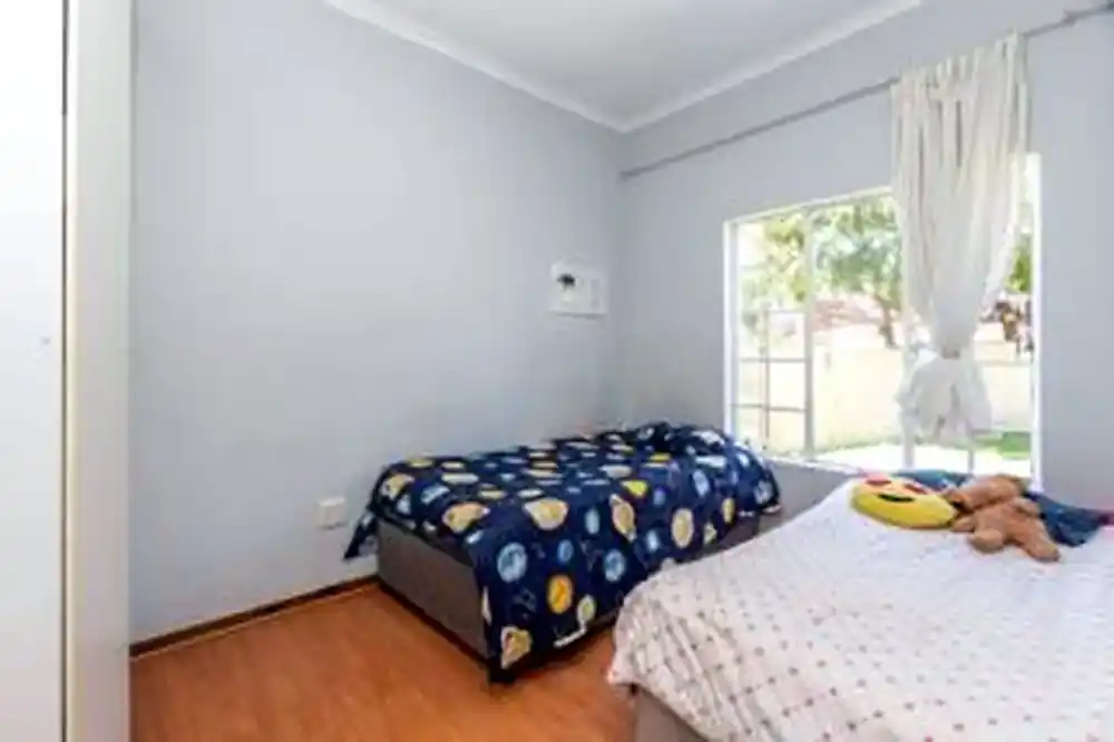 2 Bedroom Ground-Floor Apartment – Northgate – photo 8