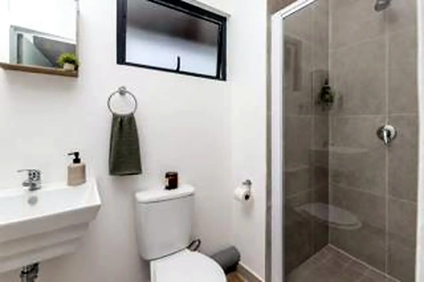 1 Bedroom Apartment – The Base, Randburg Central – photo 6