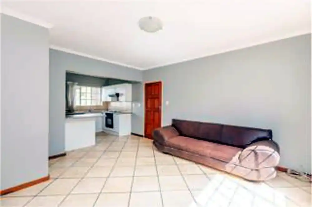 2 Bedroom Top-Floor Apartment – Ferndale – photo 7