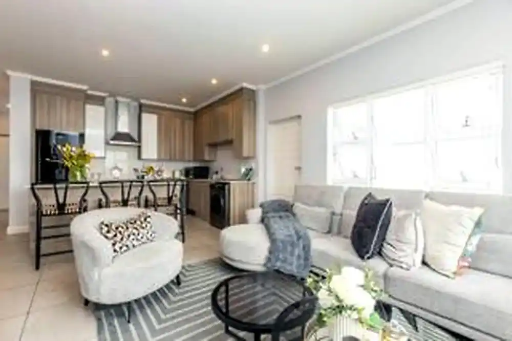 3 Bedroom Townhouse – Sandown – photo 9