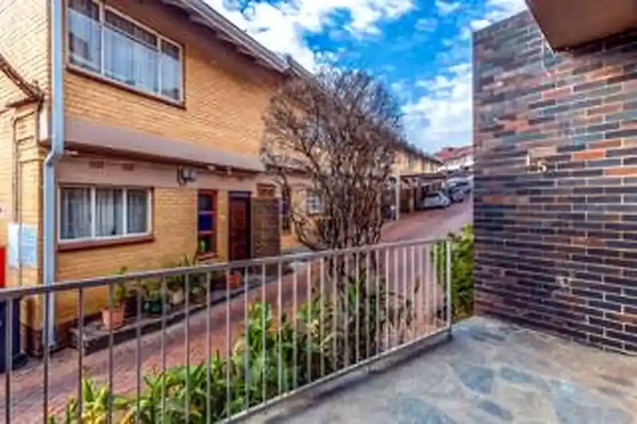 2 Bedroom Townhouse – Kenmare – photo 2