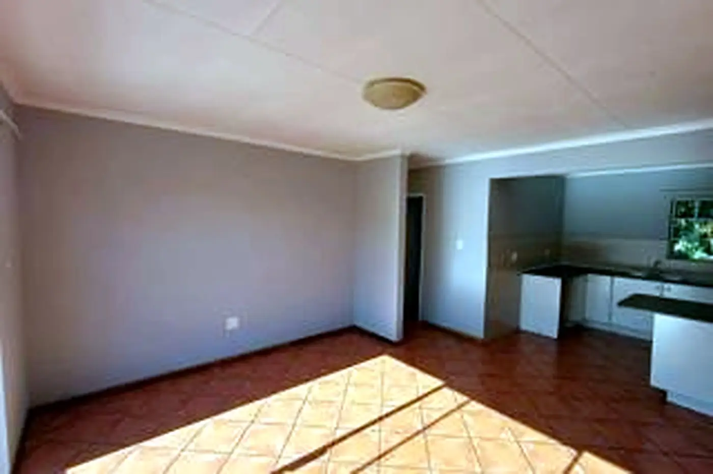 2 Bedroom Ground-Floor Apartment – Northgate – photo 6