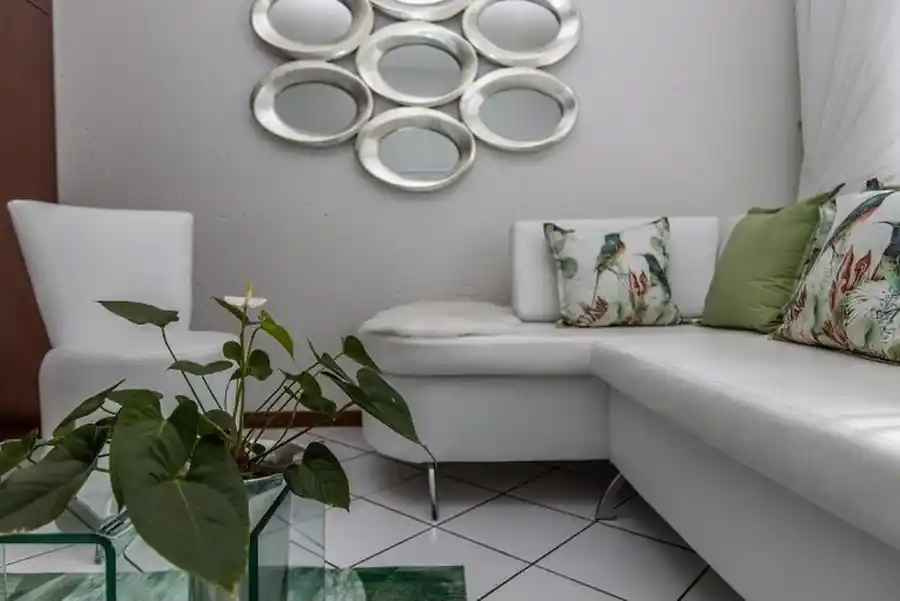 Luxury 4 Bedroom House with Flatlet – Bromhof – photo 11