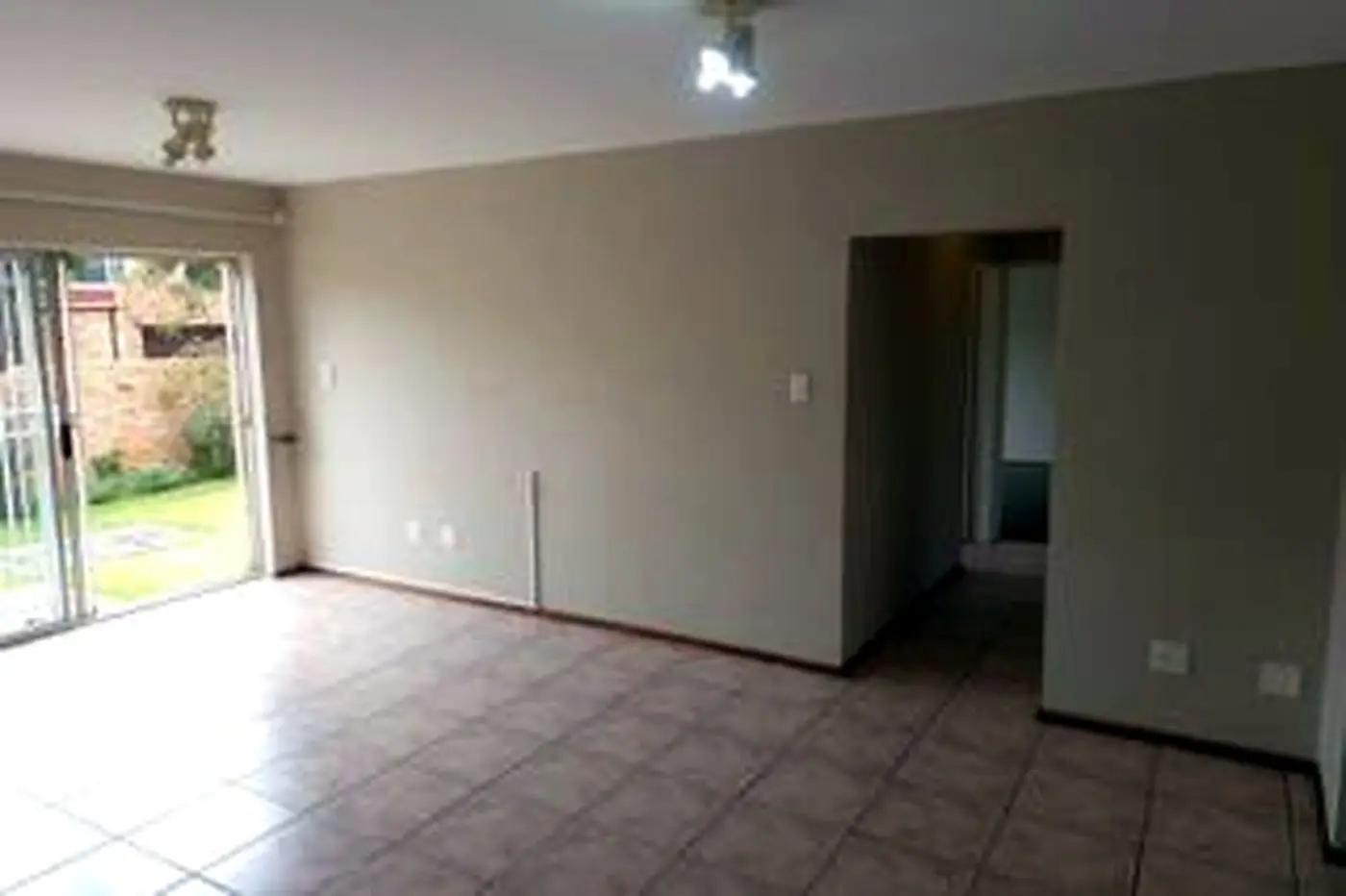 4 Bedroom Townhouse – Randpark Ridge – photo 6
