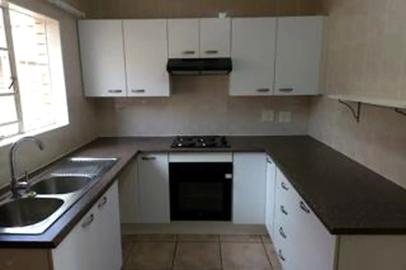 4 Bedroom Townhouse – Randpark Ridge – photo 7