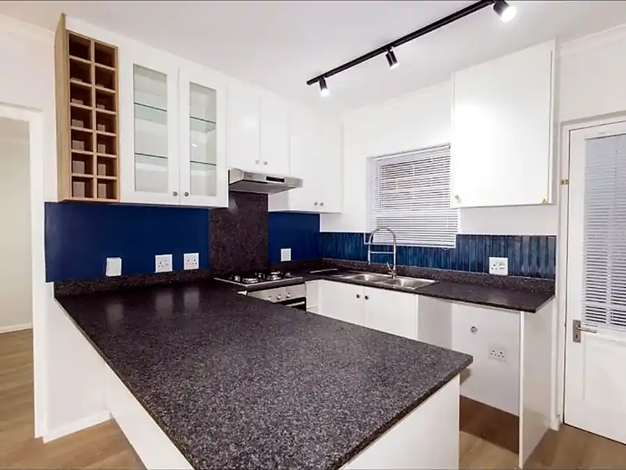 Fully Renovated 2 Bedroom Ground-Floor Apartment – Northcliff, Hermanus – photo 8