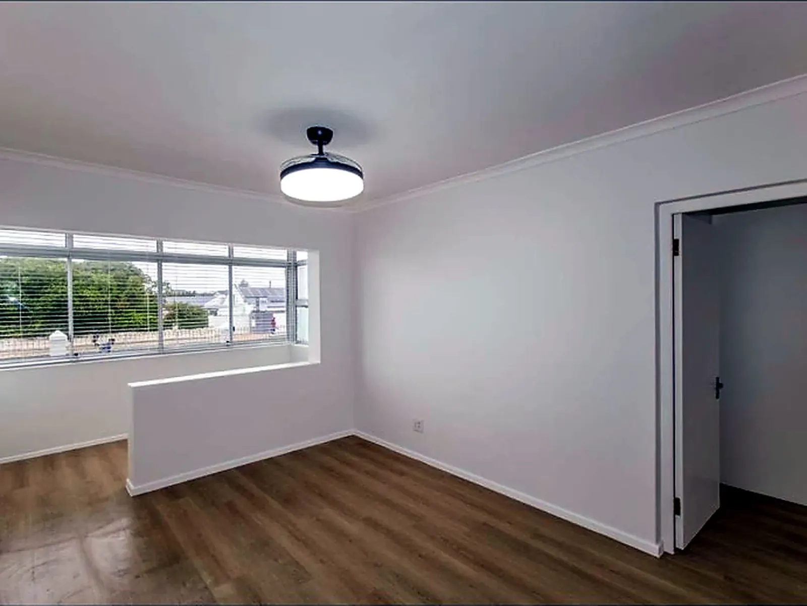 Fully Renovated 2 Bedroom Ground-Floor Apartment – Northcliff, Hermanus – photo 9