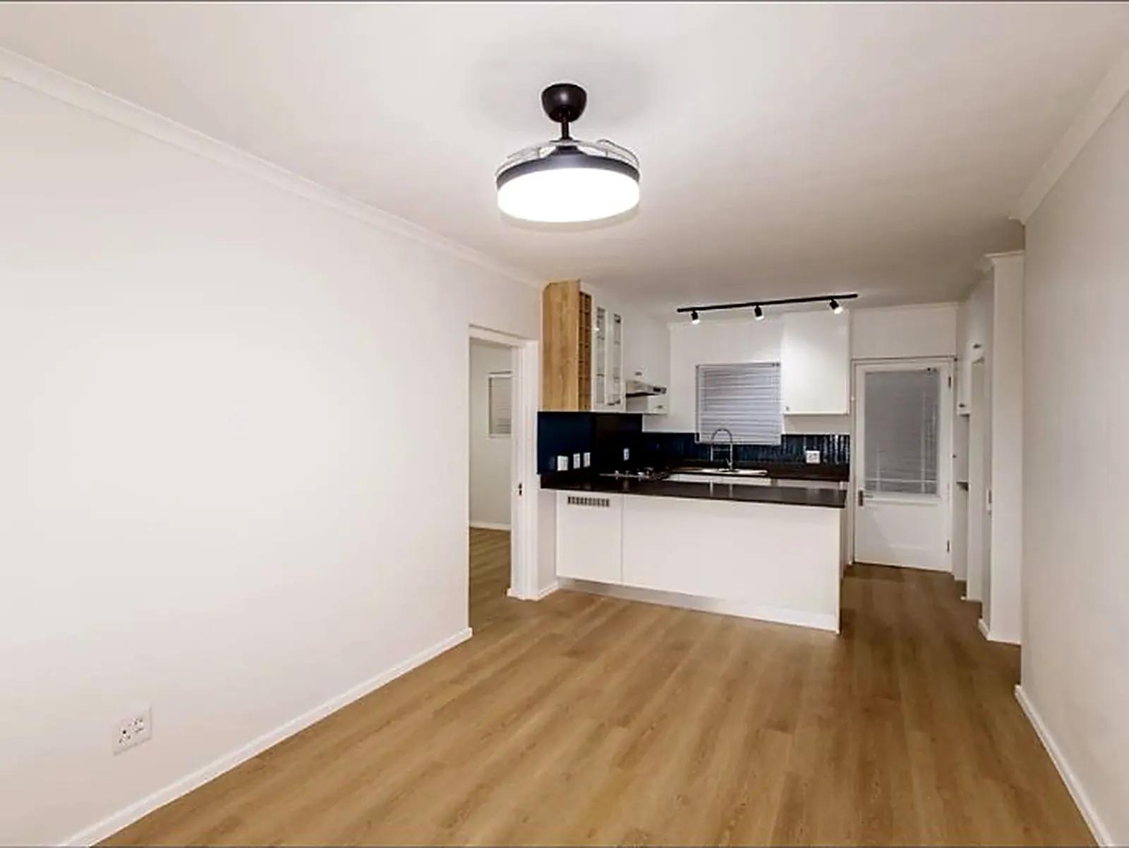 Fully Renovated 2 Bedroom Ground-Floor Apartment – Northcliff, Hermanus – photo 10