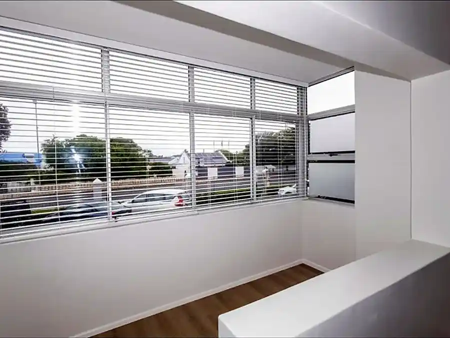 Fully Renovated 2 Bedroom Ground-Floor Apartment – Northcliff, Hermanus – photo 21