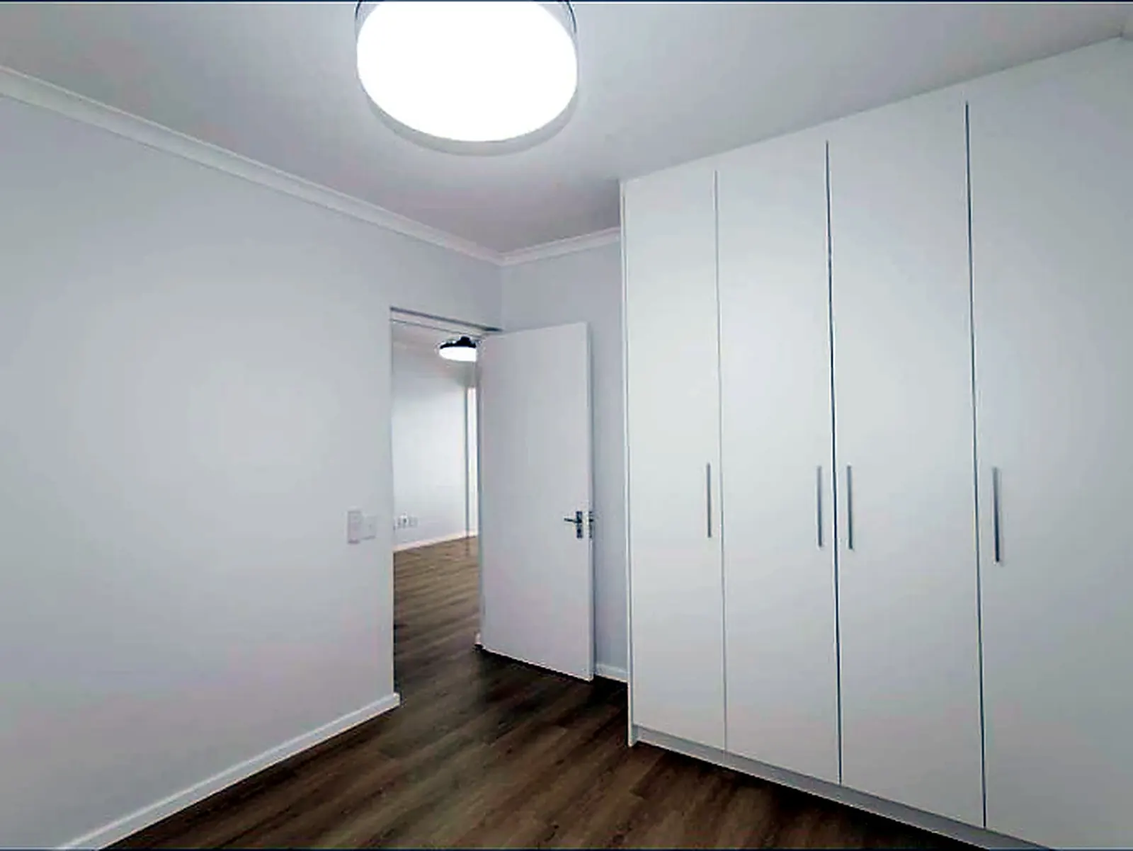 Fully Renovated 2 Bedroom Ground-Floor Apartment – Northcliff, Hermanus – photo 37