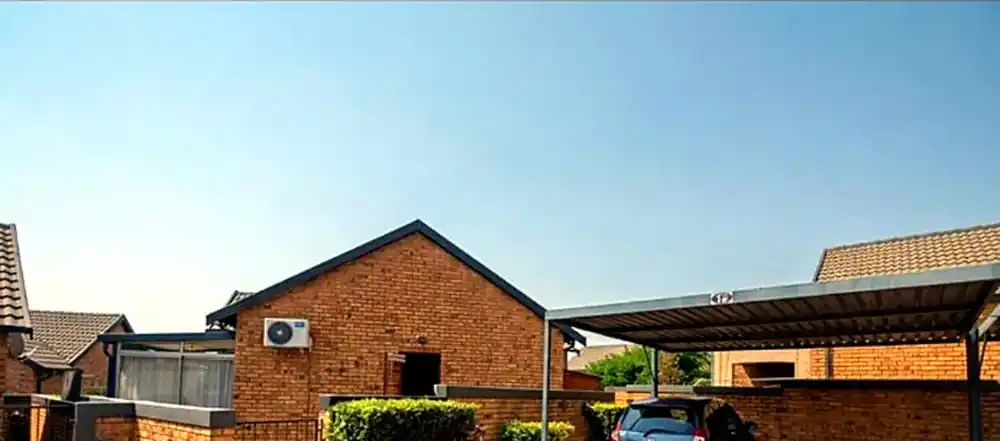 2 Bedroom Townhouse for Sale in Weltevreden Park – photo 14